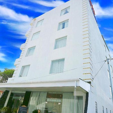 Hotel Nelly Marine Коломбо Экстерьер фото