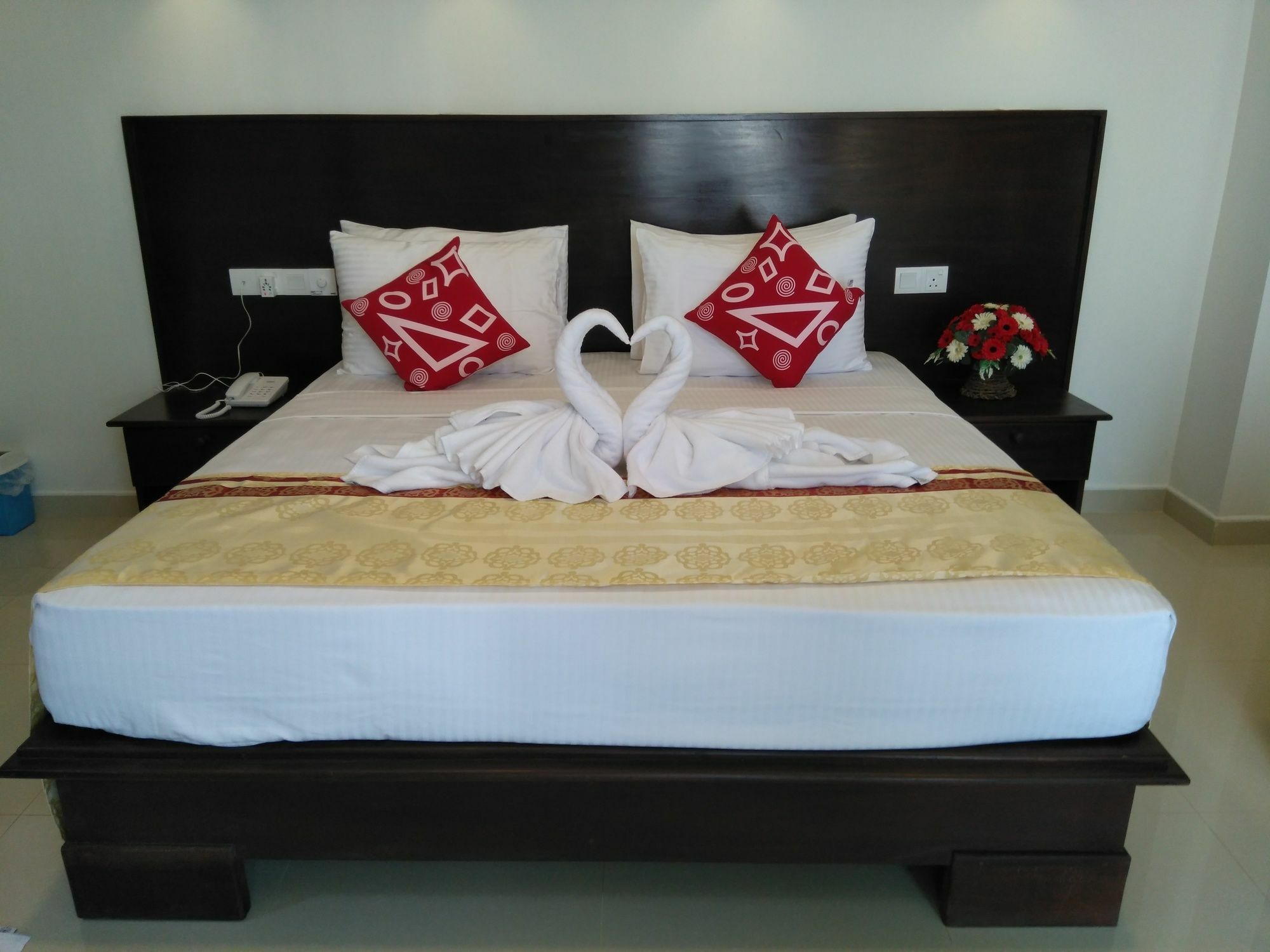 Hotel Nelly Marine Коломбо Экстерьер фото