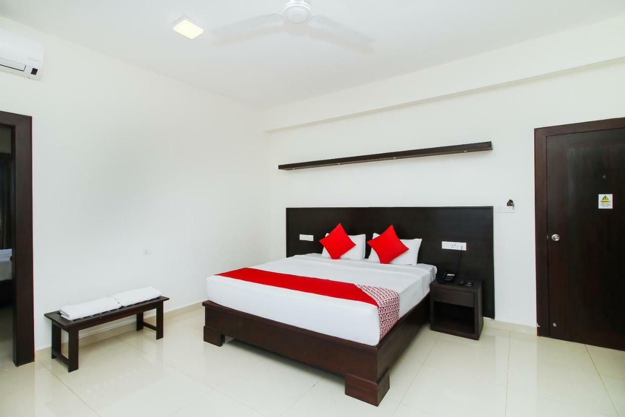 Hotel Nelly Marine Коломбо Экстерьер фото