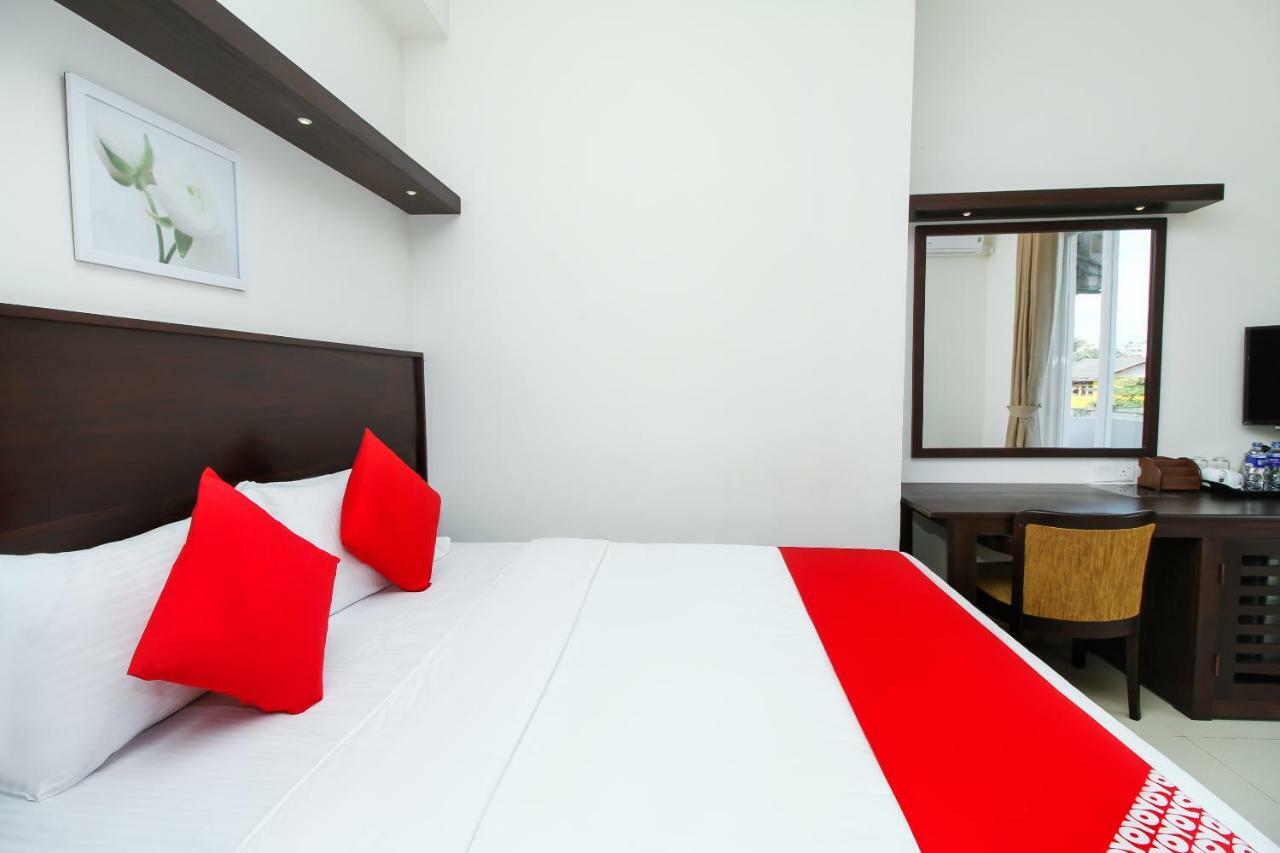 Hotel Nelly Marine Коломбо Экстерьер фото