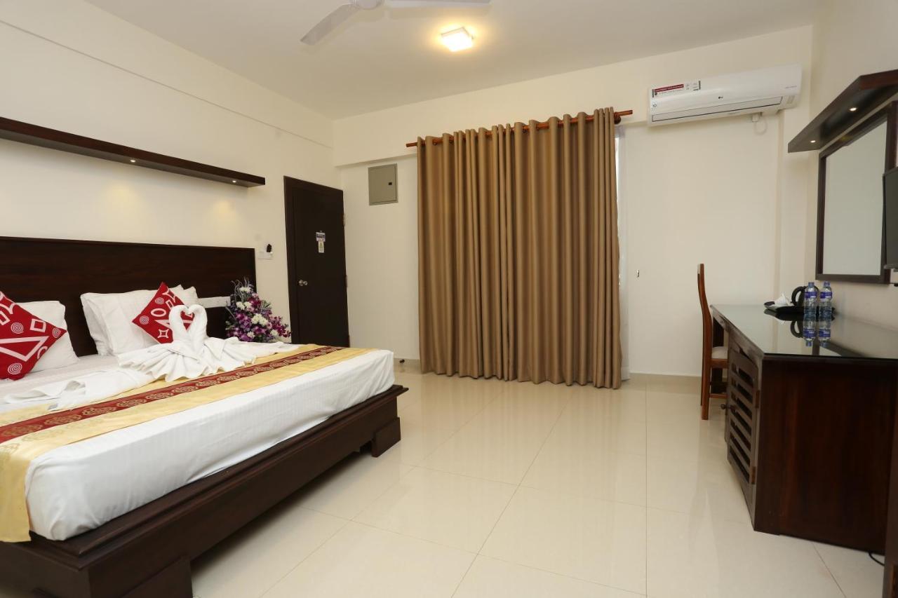 Hotel Nelly Marine Коломбо Экстерьер фото